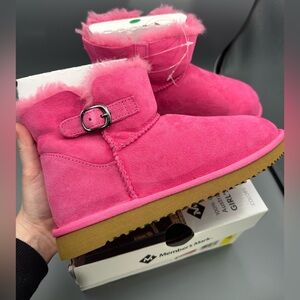 NIB Member's Mark Short Sheepskin Buckle Boots Girl's Size 4 Pink